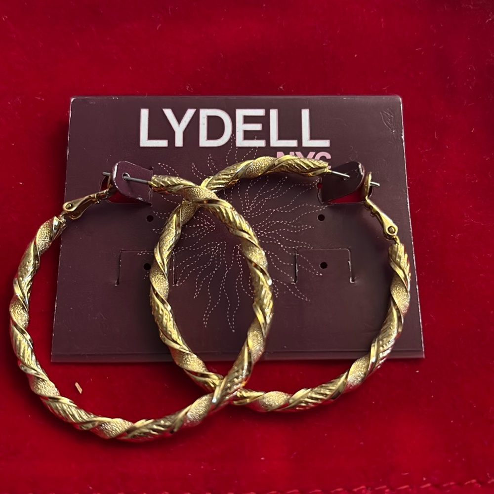 NYC gold hoop Earrings